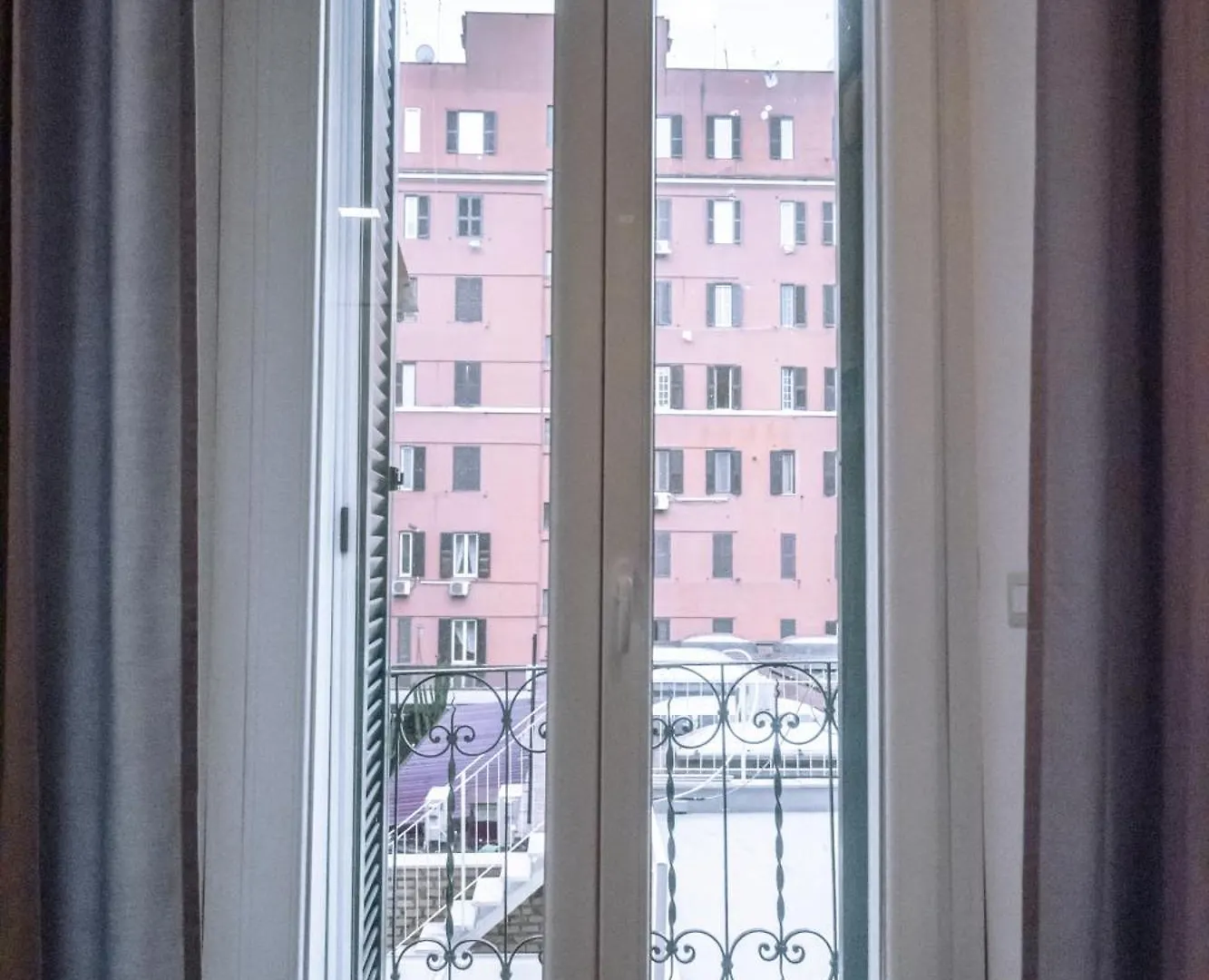 Apartment Eleganza E Comodita Tra San Pietro E Musei Rome Italy